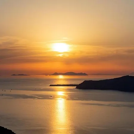 Lejlighed Panoramic View In The Heart Of Fira (Santorini)